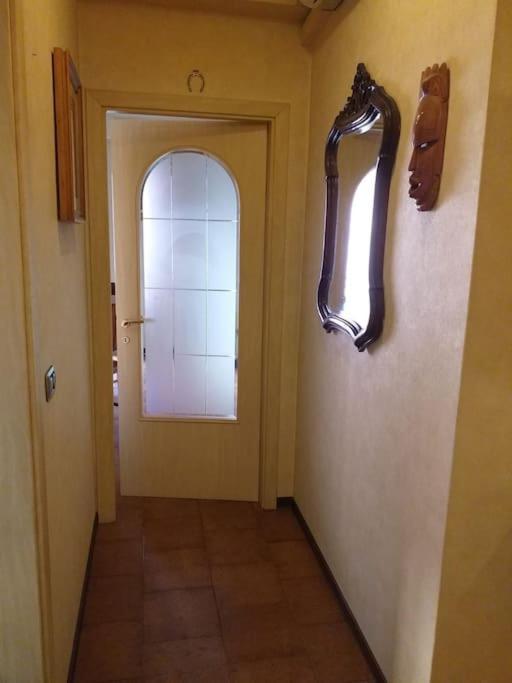 Appartamento Self Check-In Parma Bagian luar foto